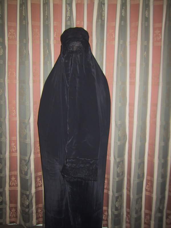burqa_centerfold.jpg