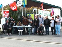 Piquets de grève des salariés sans-papiers : pas de trêve estivale