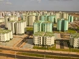 Ainsi fleurissent les villes fantômes...