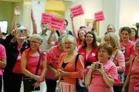 Aux Etats-Unis, croisade du parti républicain contre les droits des femmes...