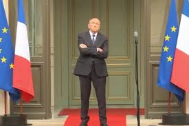 L'horloge irrémédiablement déglinguée du Président