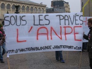 Des étudiants manifestent contre le blocage de leurs universités