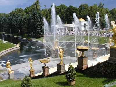 Peterhof ou la maison de Pierre