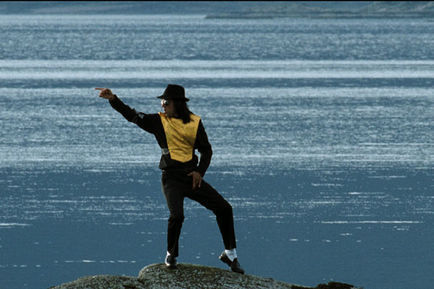 Michael Jackson, alias Mister Lonely, is back ! 