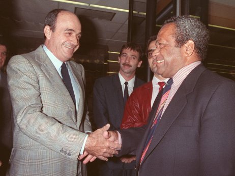 Tragédie d'Ouvéa : la reconnaissance tardive de Michel Rocard
