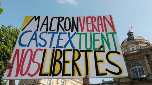Macron Veran libertes 356be