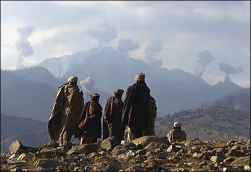 Tora Bora ou l'art de mener en bateau en plein désert