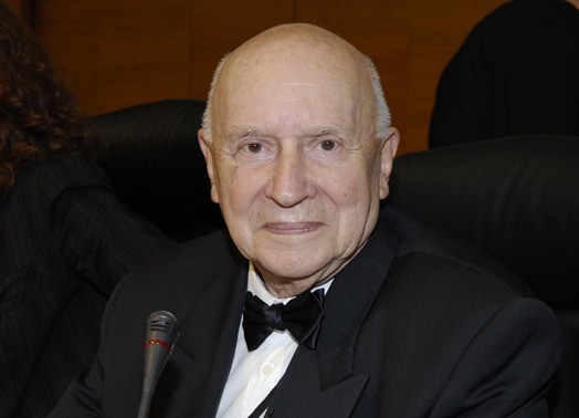 Jean Foyer, une figure majeure du gaullisme, du droit, du latin et des institutions