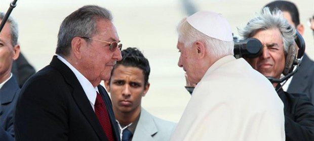 Benoît XVI chez Raul Castro