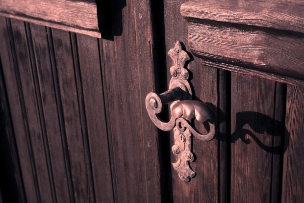 Un mot qui invite à la discrétion : le secret...