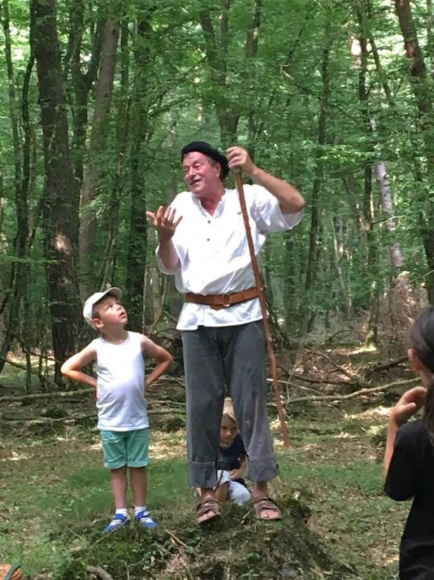 Sur les pas du Loup à dos d'âne
