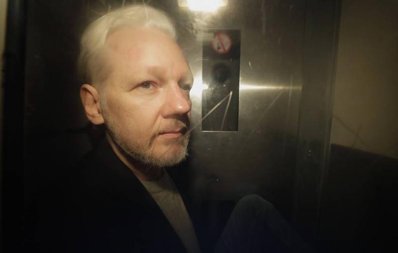 La justice anglaise agit en stalker contre Julian Assange