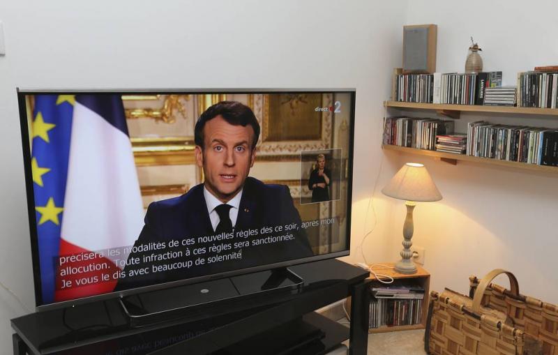 Macron : « La France est en guerre. Nous sommes en guerre »