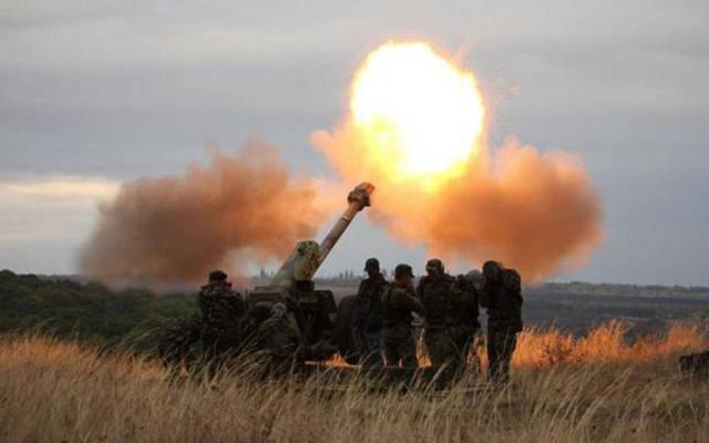Donbass - L'armée ukrainienne tire à l'artillerie lourde sur la RPD
