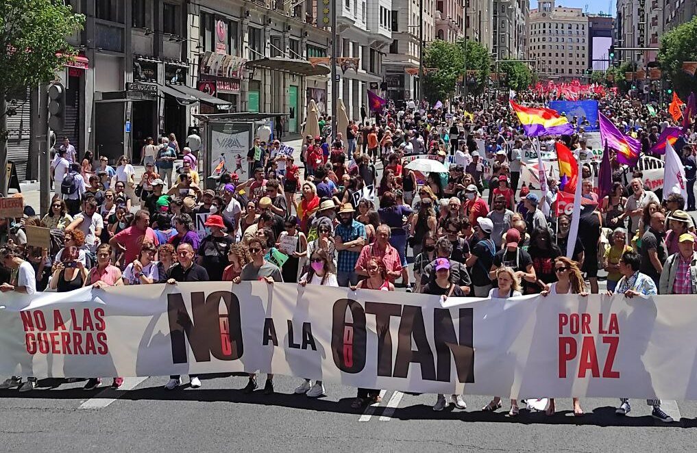 La France en paix dit : Stop OTAN ! Stop guerre !