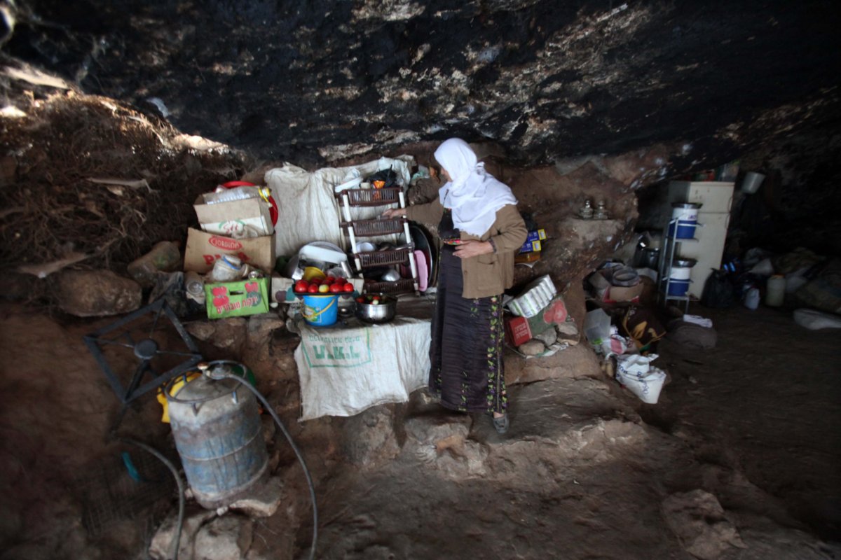 Hébron : plus de 19 familles palestiniennes vivent dans des grottes pour échapper à l'oppression d'Israël