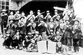 grandes grèves - occupation des usines en 1920 {JPEG}