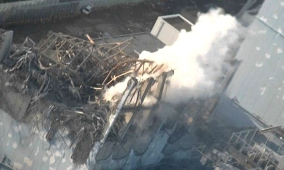 Le bâtiment N°3 de la centrale de Fukushima le 17 03 2011