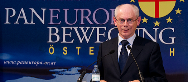  EUROPE ...on ne s 'en lasse pas  - Page 2 Herman-Van-Rompuy-si-premiul-Kalergi-600x264-d3b2f