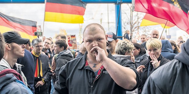 En Allemagne, les nonazis avancent  visage dcouvert