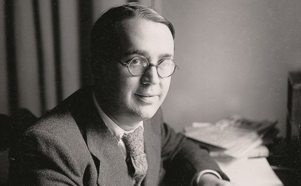Robert Brasillach en 1936. Photo  Albert Harlingue / Roger-Viollet