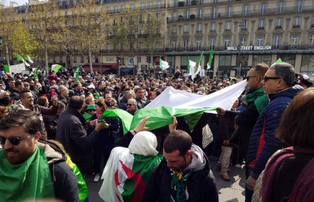 Dimanche alg�rien place de la R�publique 14/04/2019