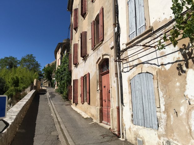 Ménerbes, vieux village provençal...