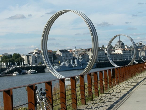 Nantes : Les Anneaux de Buren