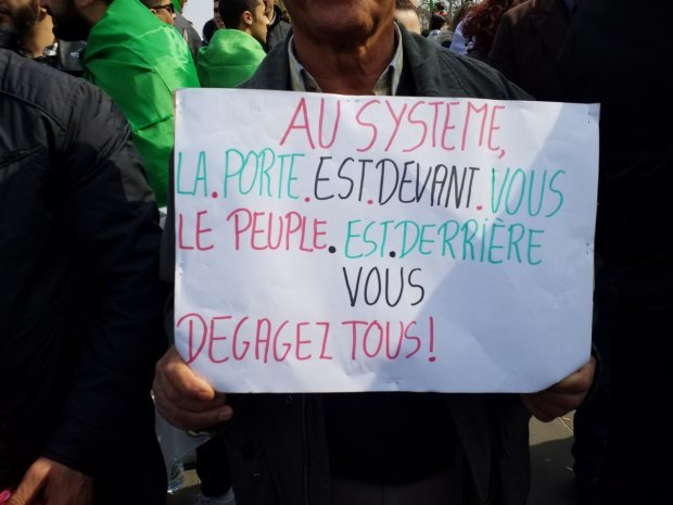 Dimanche alg�rien place de la R�publique 14/04/2019