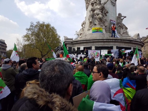 Dimanche alg�rien place de la R�publique 14/04/2019