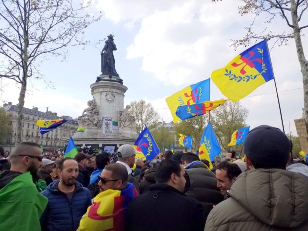 Dimanche alg�rien place de la R�publique 14/04/2019