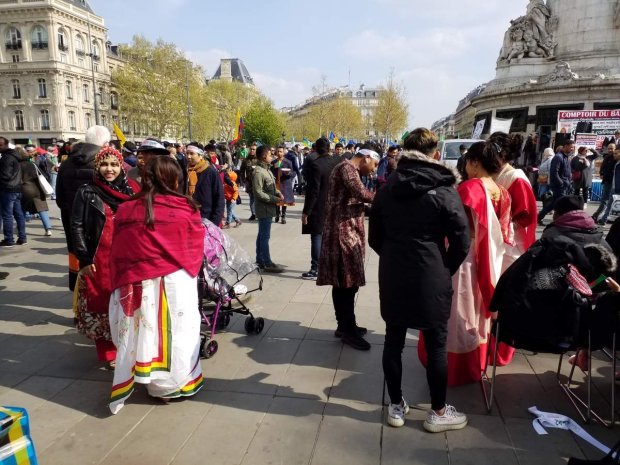 Dimanche alg�rien place de la R�publique 14/04/2019