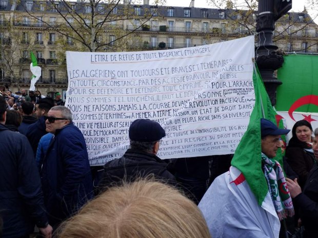 Dimanche alg�rien place de la R�publique 14/04/2019